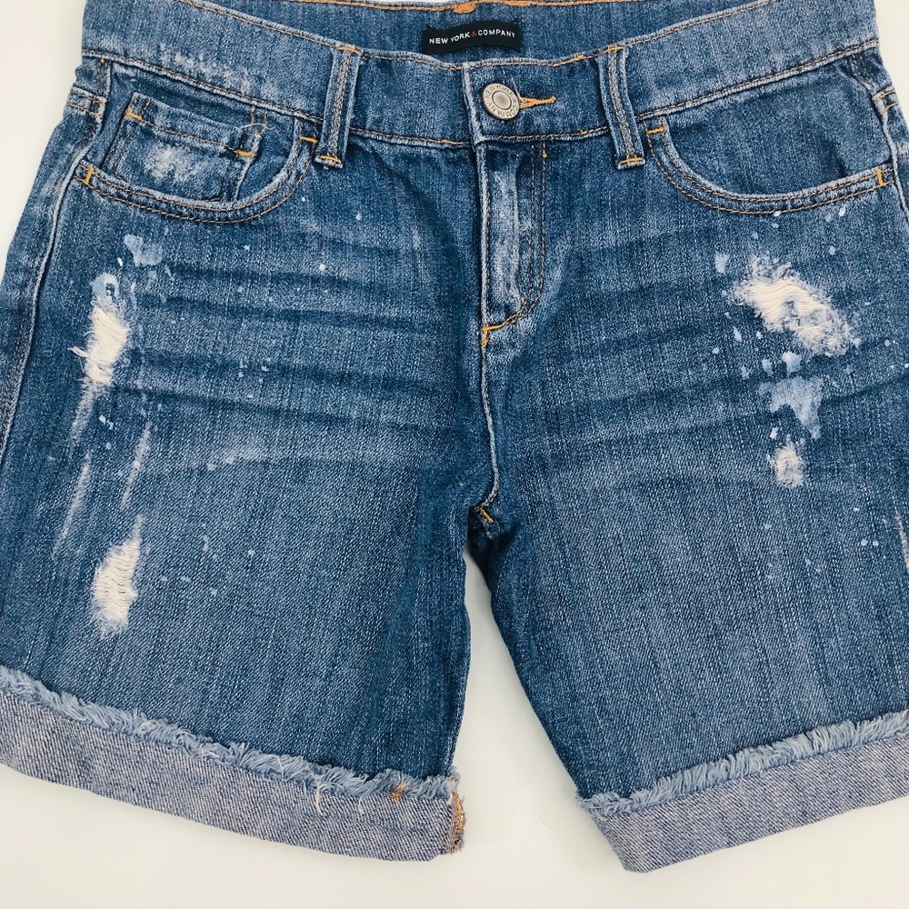 [New York & Co] Distressed Hi-Rise Cut Off Shorts - Picture 3 of 6